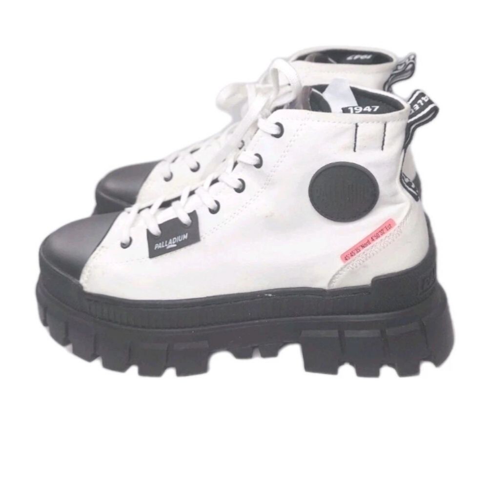 Palladium Revolt Hi TX Round Toe Hiking Boots Women's Size 8.5 Retail $115